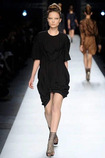 Look 8